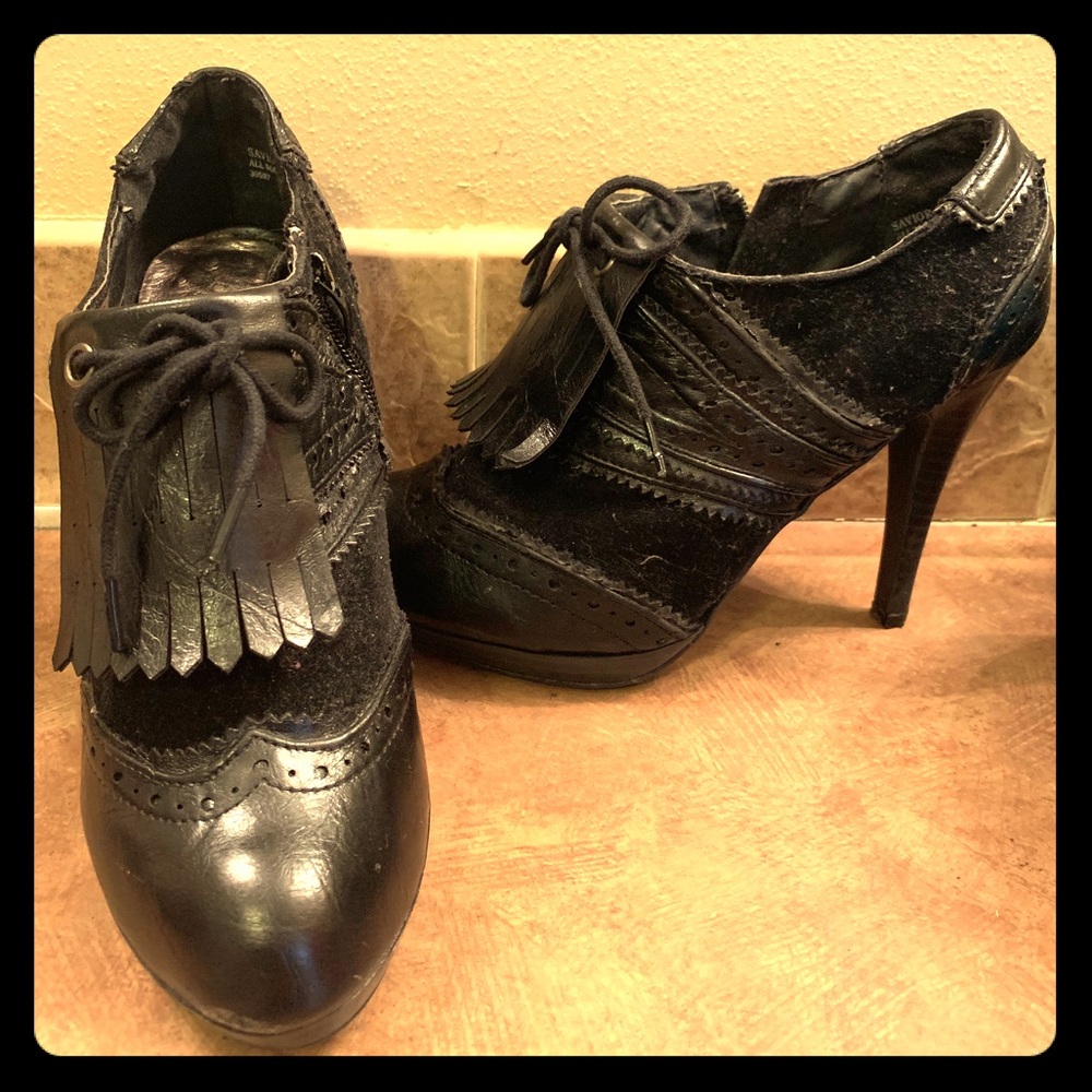 Black boots size 7 1/2
